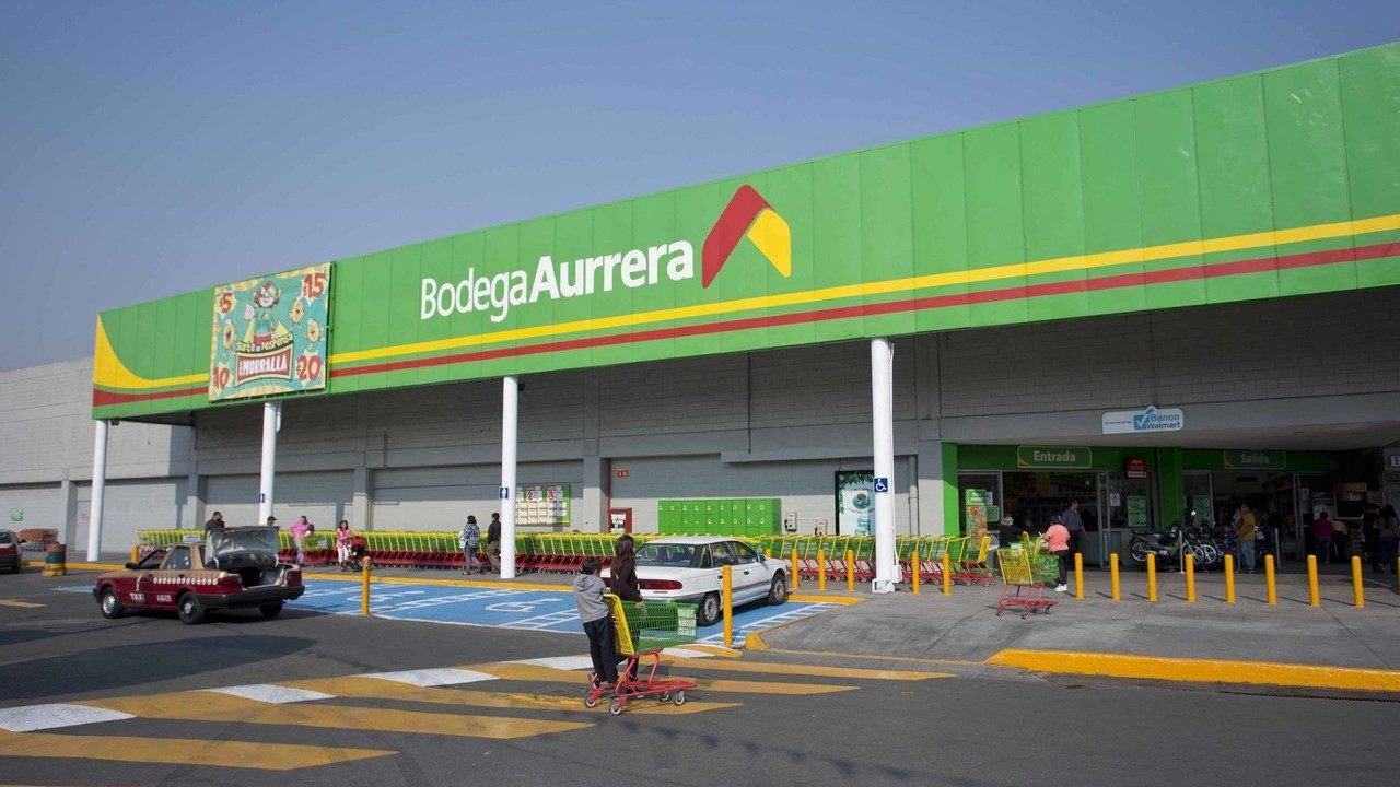 Using New Social Media Features and Targeted Customer Engagement